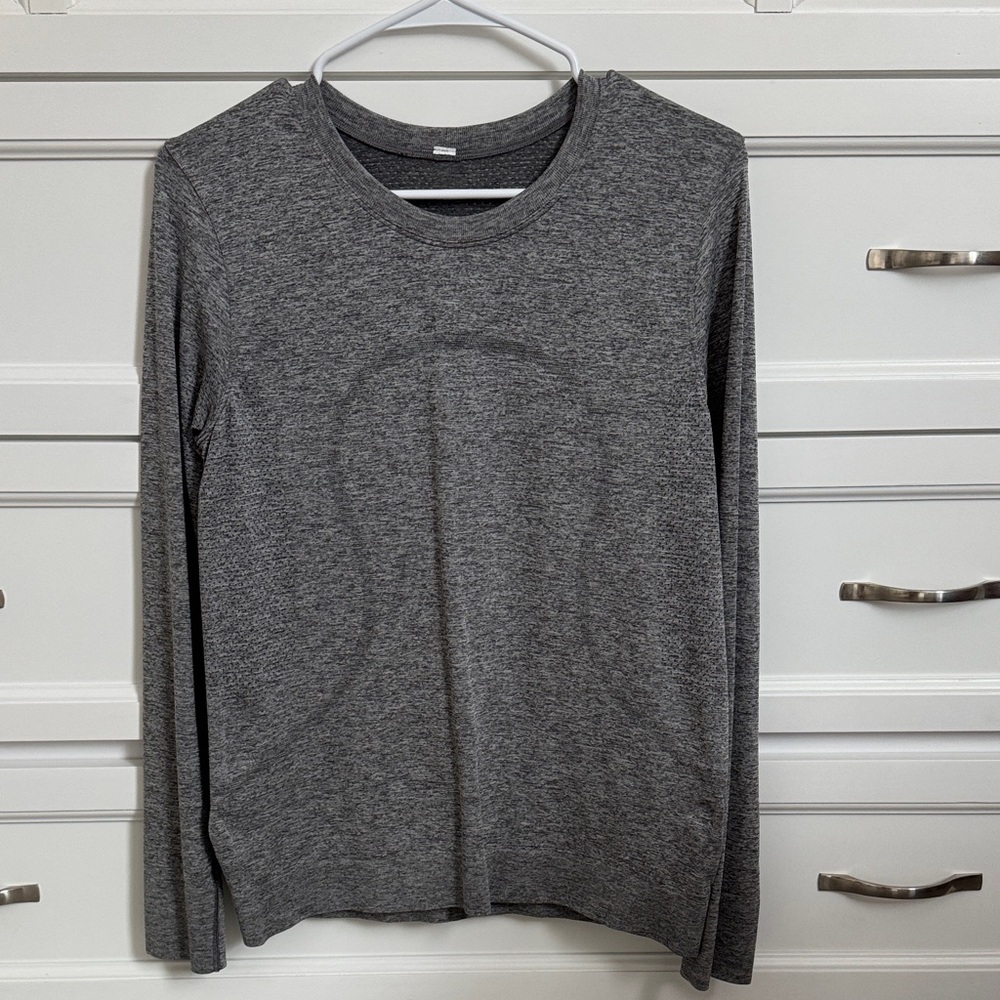 lululemon athletica Gray Long Sleeve Tee